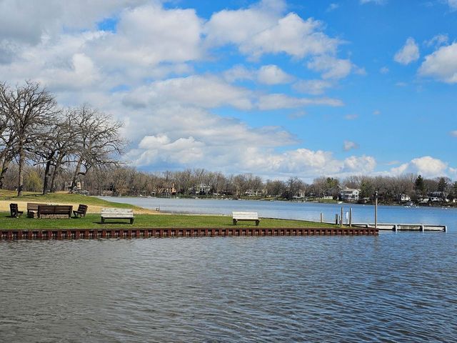 58 Vail Colony 7, Fox Lake, IL 60020