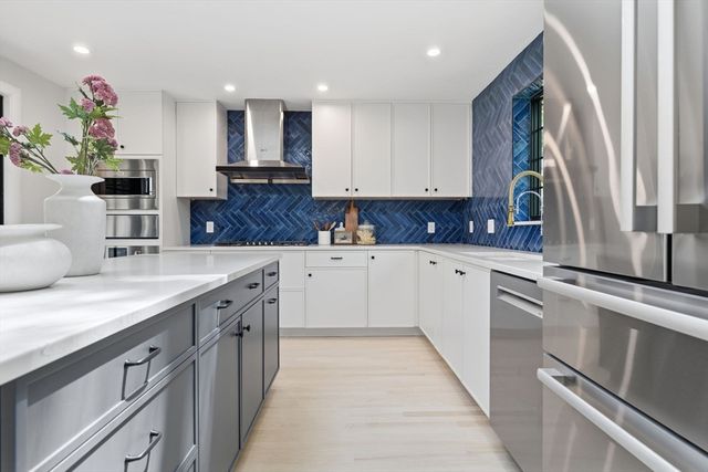 180 Eliot St, Brookline, MA 02467