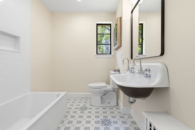 180 Eliot St, Brookline, MA 02467