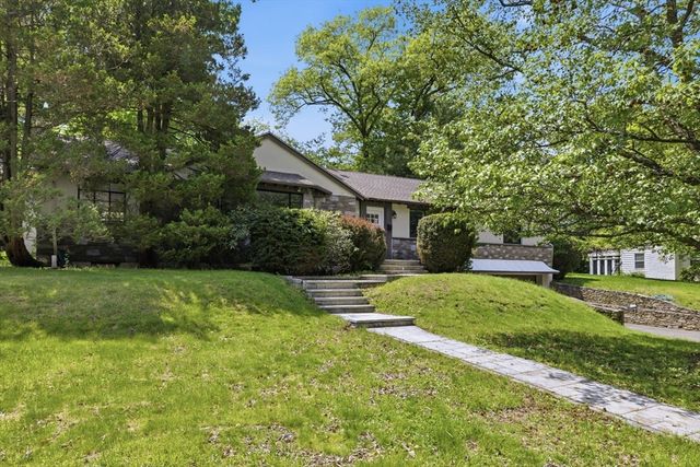180 Eliot St, Brookline, MA 02467