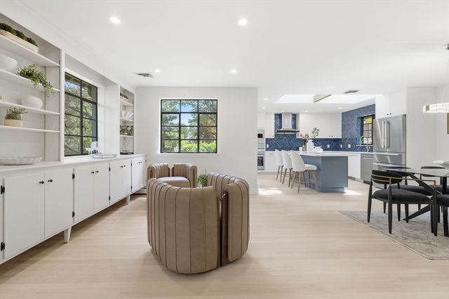 180 Eliot St, Brookline, MA 02467