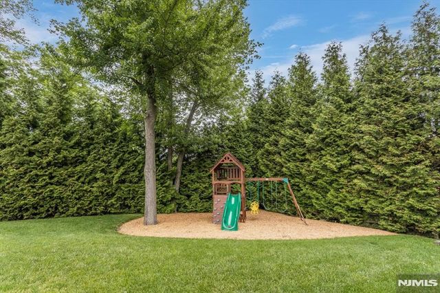 1 Copperfield Way, Morris Township, NJ 07960