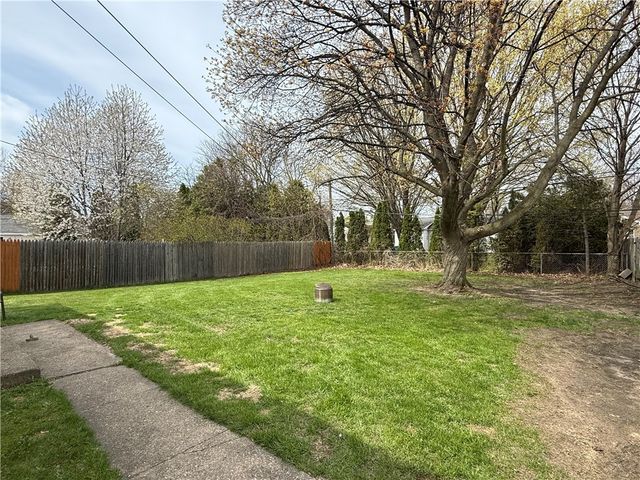 128 Mccall Road, Rochester, NY 14616