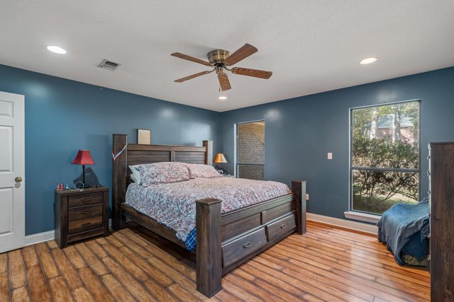 92 Merchant, Ellisville, MS 39437