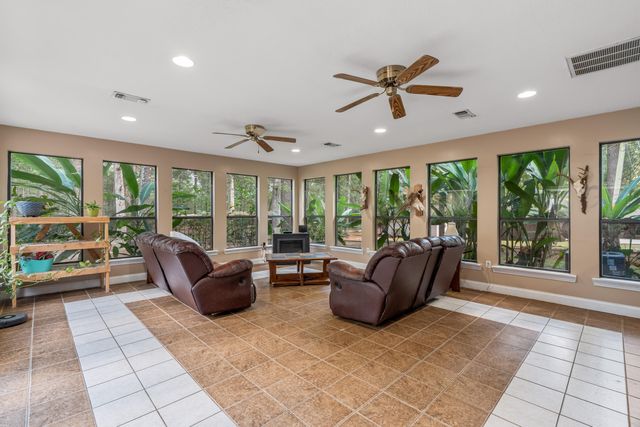 92 Merchant, Ellisville, MS 39437