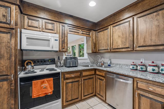 92 Merchant, Ellisville, MS 39437