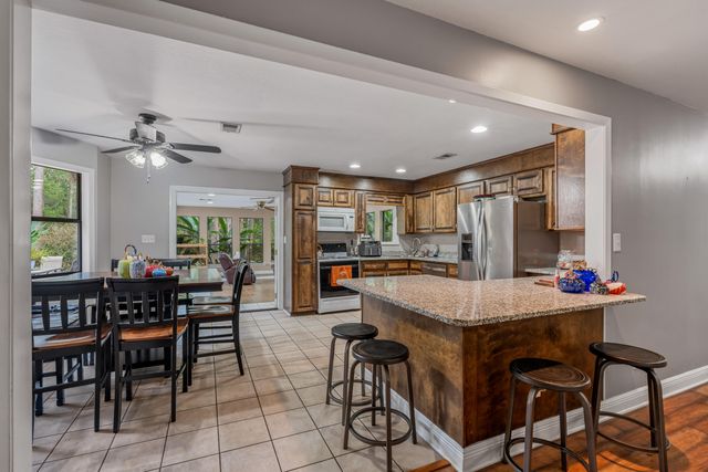 92 Merchant, Ellisville, MS 39437