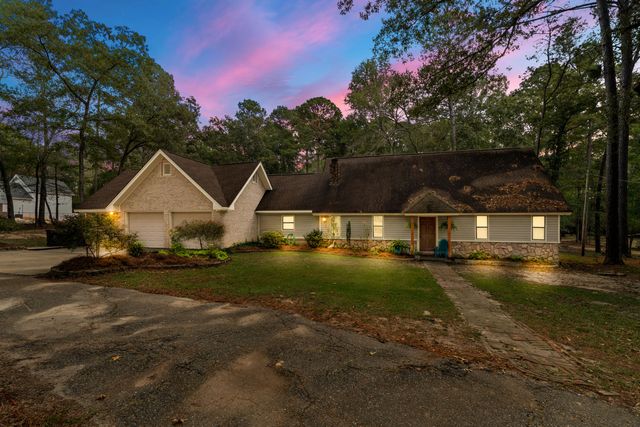 92 Merchant, Ellisville, MS 39437