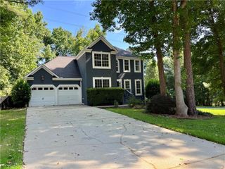 22 Fallow Lane, Acworth, GA 30101
