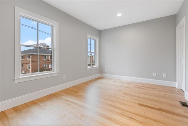 30 Dighton 1, Boston, MA 02135
