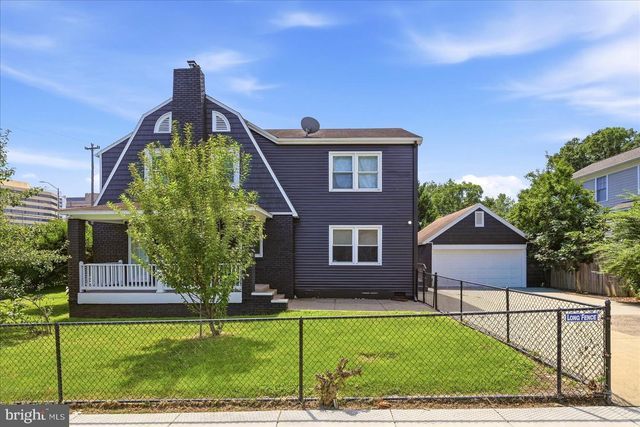 2500 S EADS ST, Arlington, VA 22202
