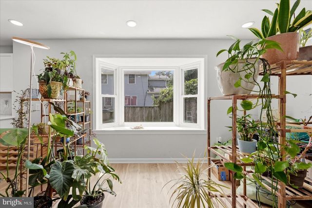 2500 S EADS ST, Arlington, VA 22202
