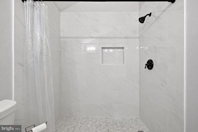 2500 S EADS ST, Arlington, VA 22202