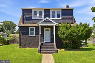2500 S EADS ST, Arlington, VA 22202