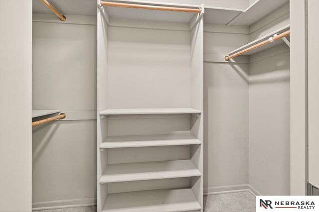 17806 Sawgrass Circle, Omaha, NE 68136