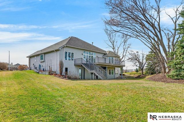 17806 Sawgrass Circle, Omaha, NE 68136