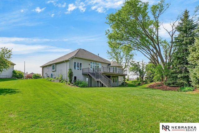 17806 Sawgrass Circle, Omaha, NE 68136