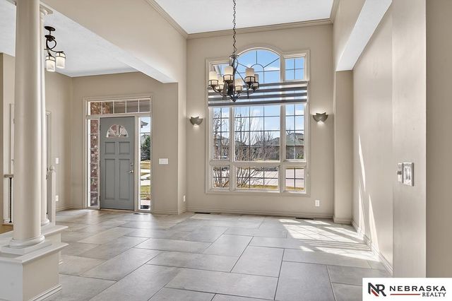 17806 Sawgrass Circle, Omaha, NE 68136