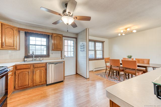 15 Kent Court, Middletown, CT 06457