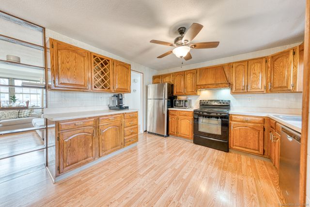 15 Kent Court, Middletown, CT 06457