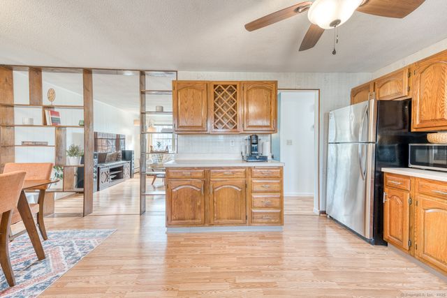 15 Kent Court, Middletown, CT 06457