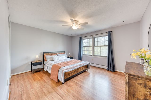 15 Kent Court, Middletown, CT 06457