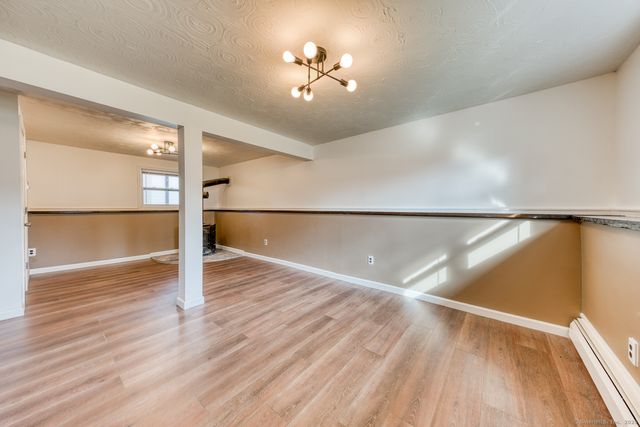 15 Kent Court, Middletown, CT 06457