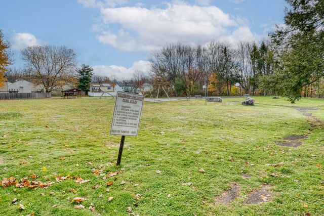 15 Kent Court, Middletown, CT 06457