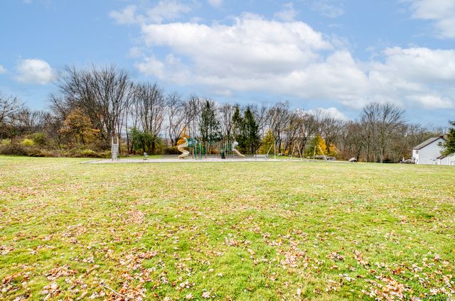 15 Kent Court, Middletown, CT 06457