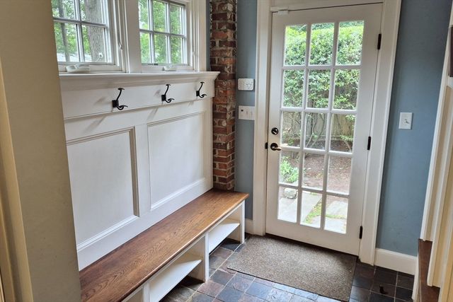 20 Shaw Rd, Wellesley, MA 02481