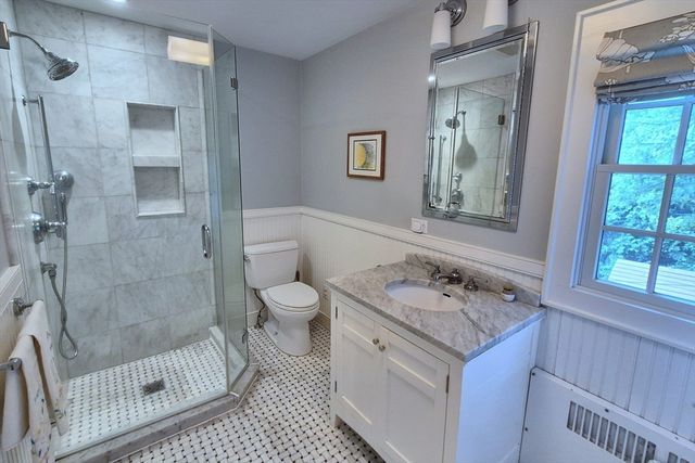 20 Shaw Rd, Wellesley, MA 02481
