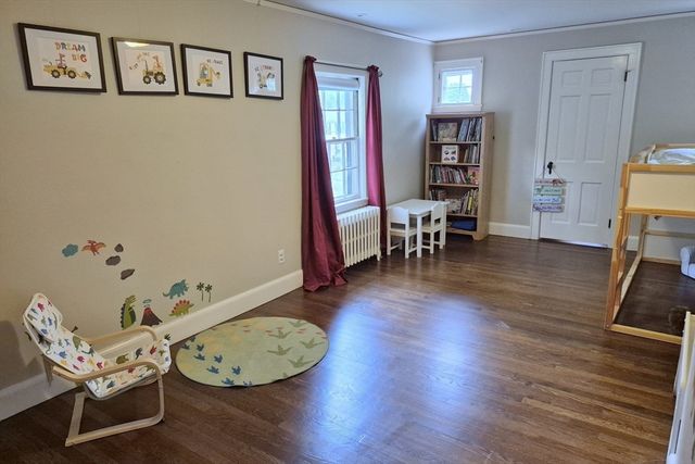 20 Shaw Rd, Wellesley, MA 02481
