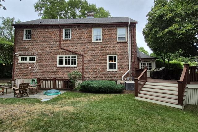 20 Shaw Rd, Wellesley, MA 02481