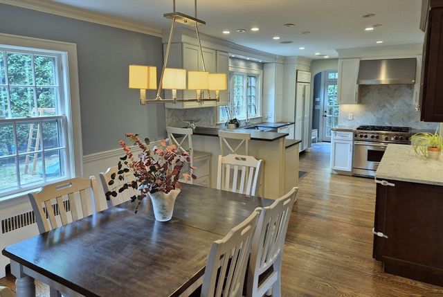 20 Shaw Rd, Wellesley, MA 02481