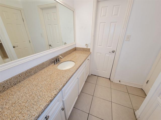 5826 Picasso Place, Houston, TX 77096