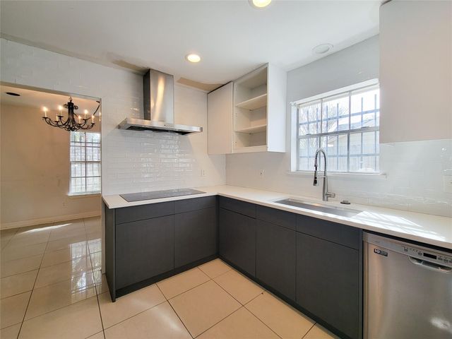 5826 Picasso Place, Houston, TX 77096