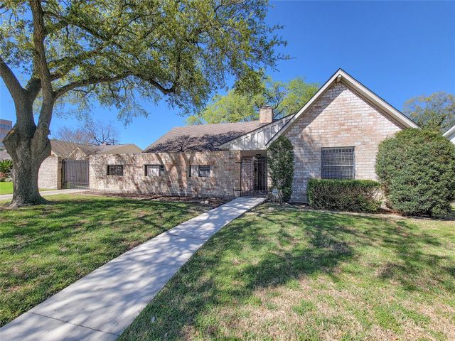 5826 Picasso Place, Houston, TX 77096