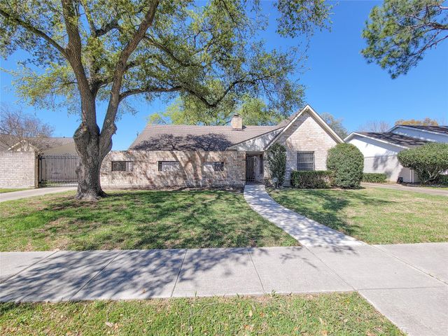 5826 Picasso Place, Houston, TX 77096
