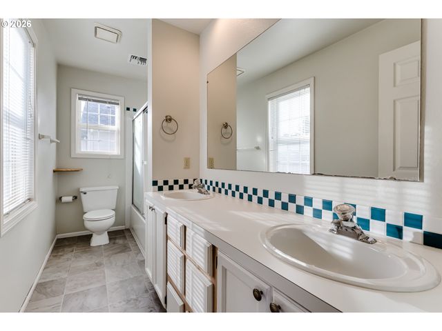 951 W 27TH Ave, Eugene, OR 97405