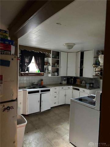 211 W Elm Street, Bradford, OH 45308