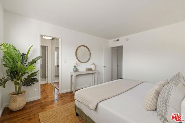 1410 S Bentley Avenue 304, Los Angeles, CA 90025