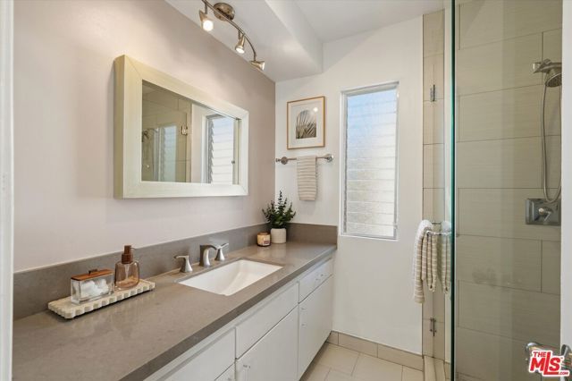 1410 S Bentley Avenue 304, Los Angeles, CA 90025