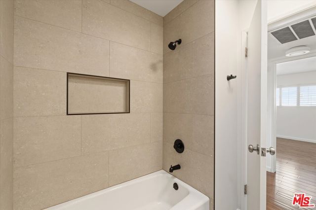 1410 S Bentley Avenue 304, Los Angeles, CA 90025