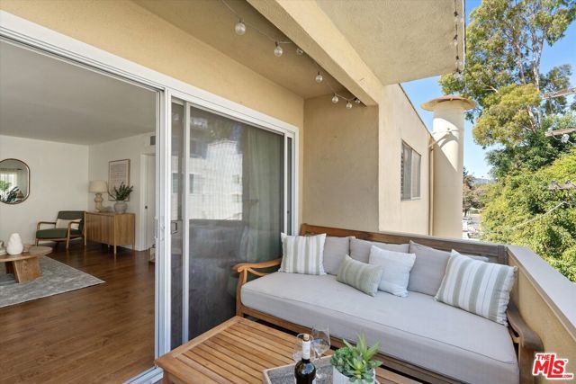 1410 S Bentley Avenue 304, Los Angeles, CA 90025