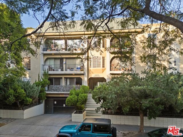 1410 S Bentley Avenue 304, Los Angeles, CA 90025