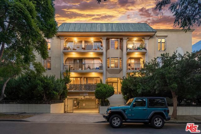 1410 S Bentley Avenue 304, Los Angeles, CA 90025
