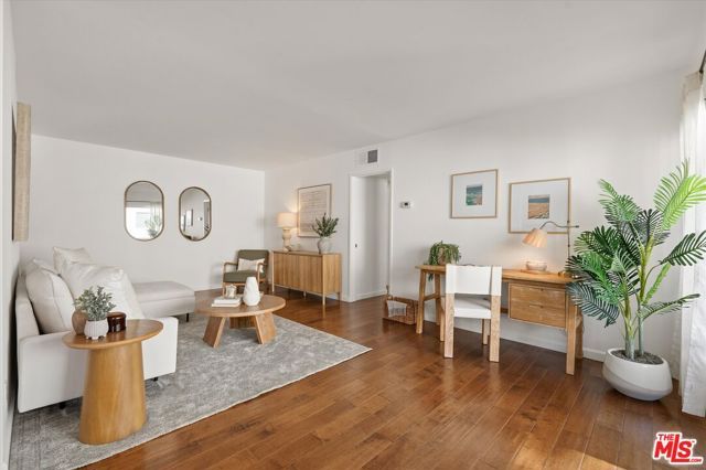 1410 S Bentley Avenue 304, Los Angeles, CA 90025