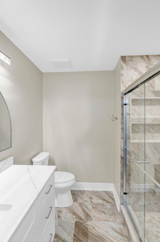 350 Newgate Court 2Z, Schaumburg, IL 60193