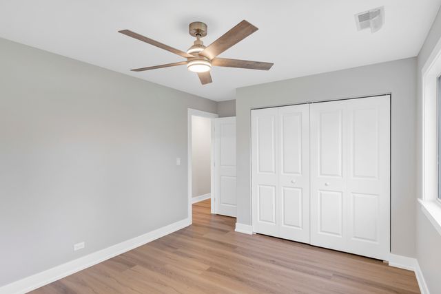 350 Newgate Court 2Z, Schaumburg, IL 60193