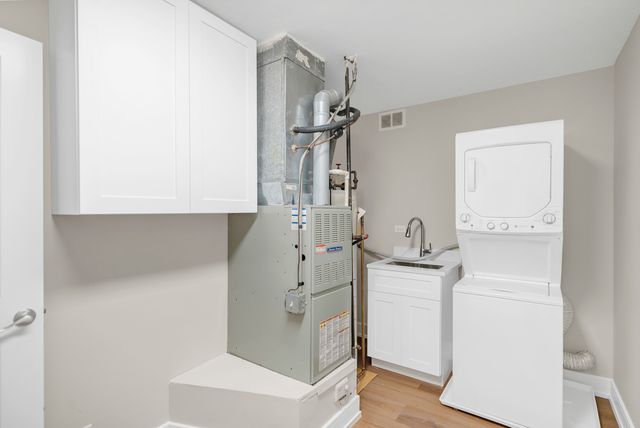 350 Newgate Court 2Z, Schaumburg, IL 60193